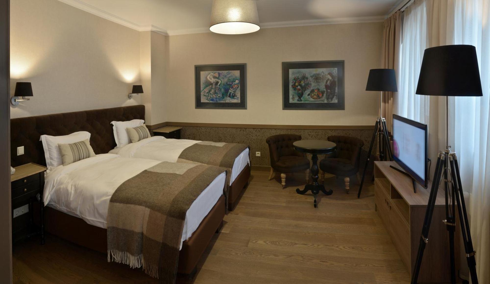 Zentrum Hotel Chisinau Ngoại thất bức ảnh