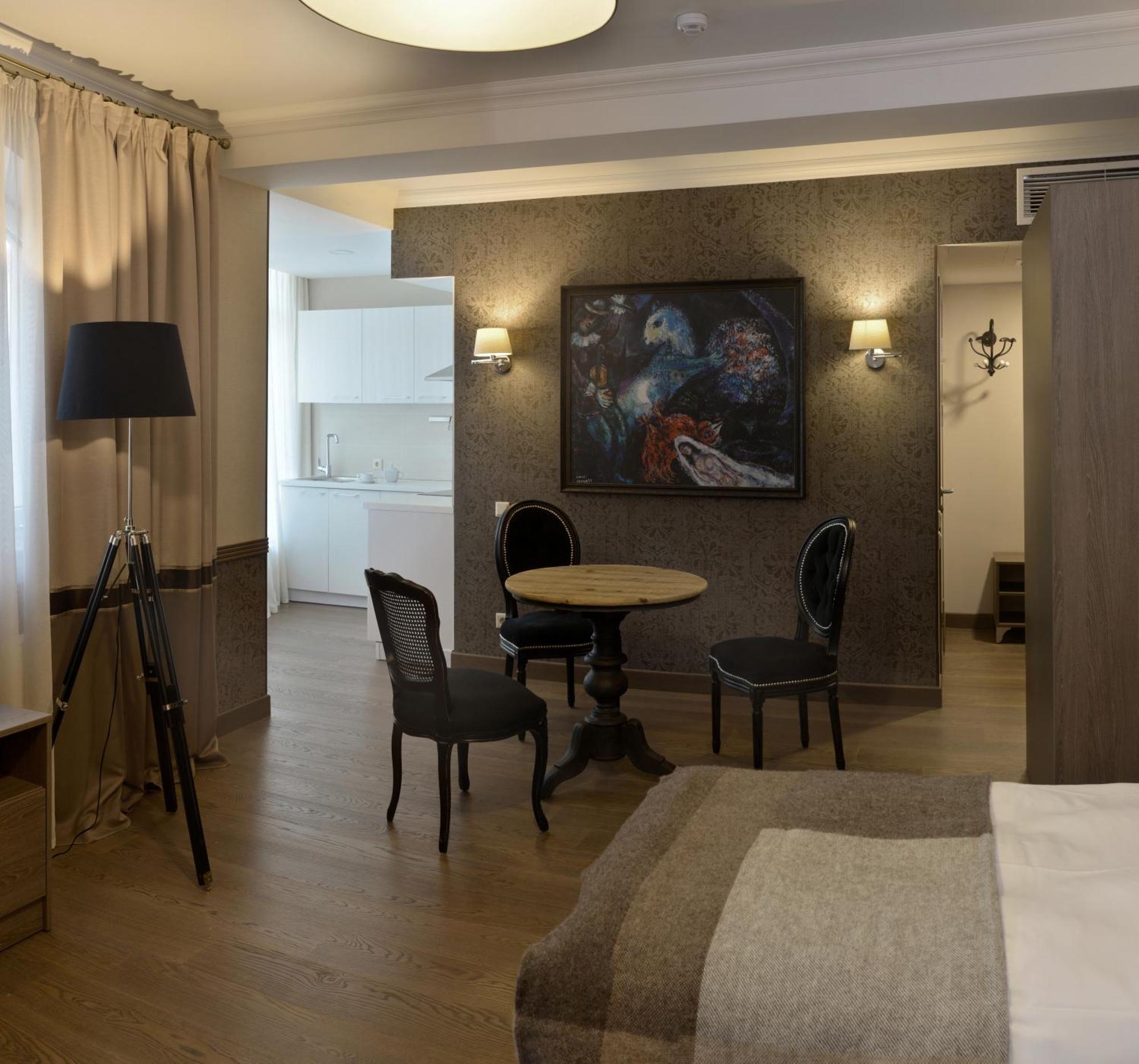 Zentrum Hotel Chisinau Ngoại thất bức ảnh