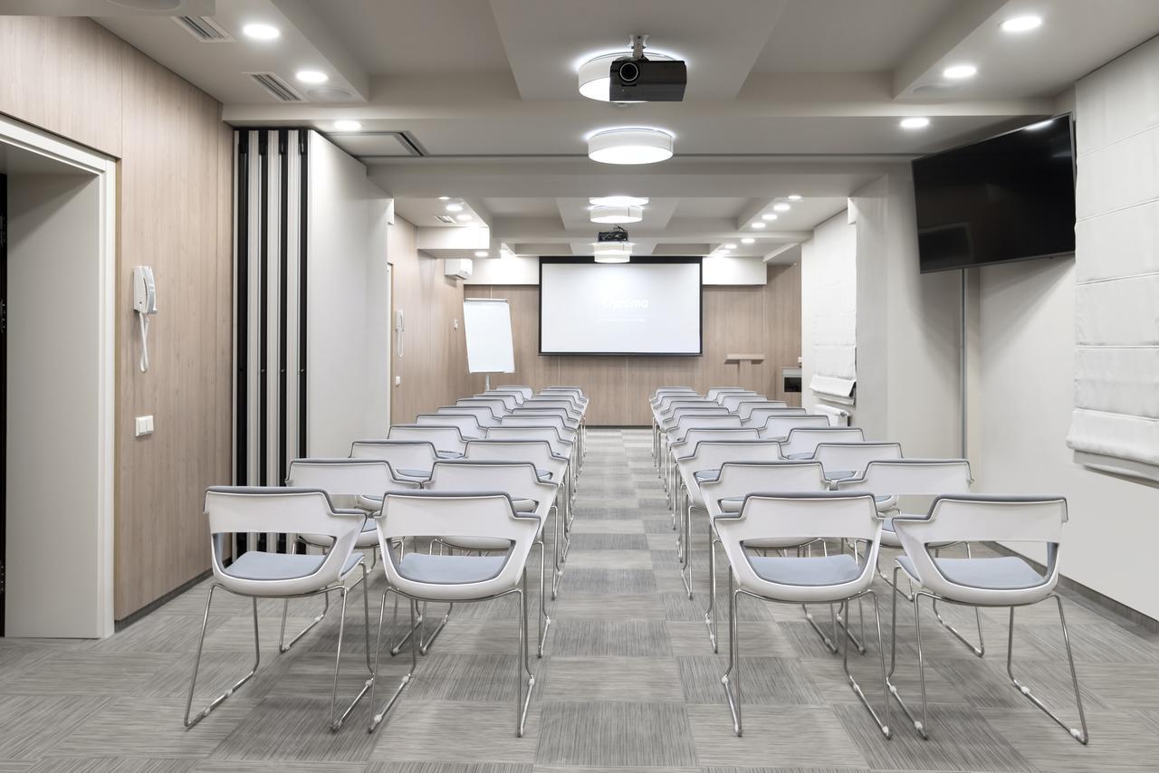 Zentrum Hotel Chisinau Ngoại thất bức ảnh