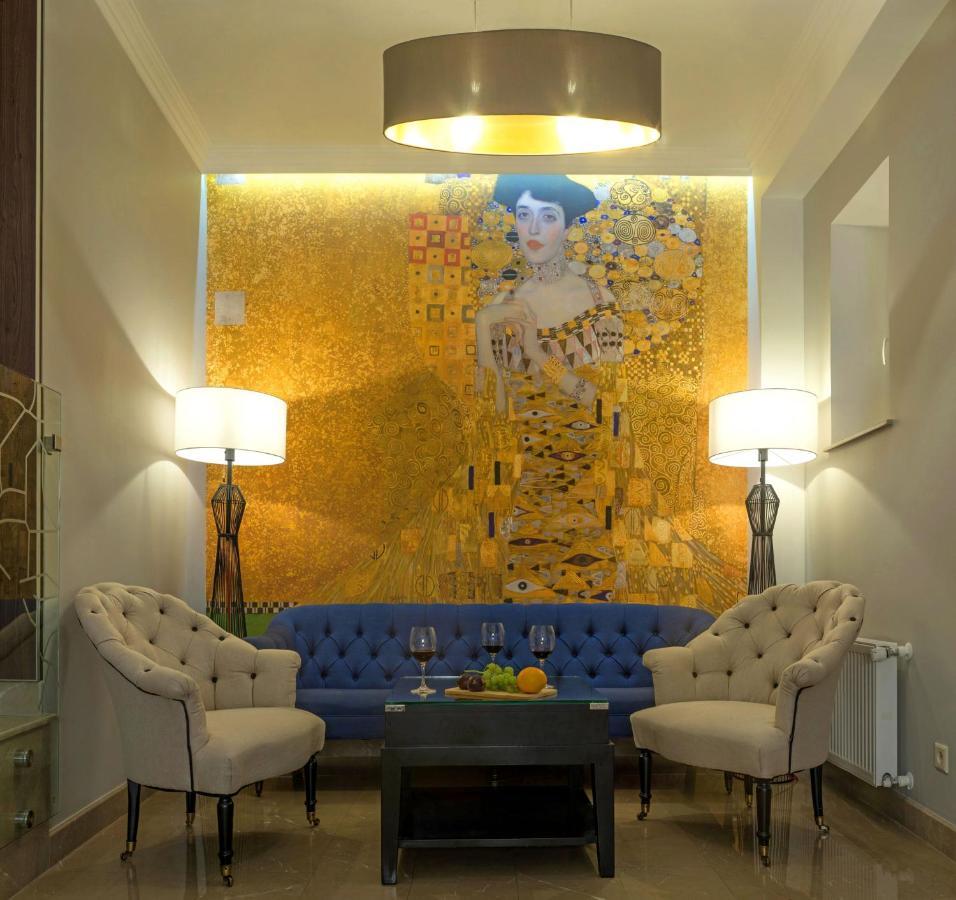 Zentrum Hotel Chisinau Ngoại thất bức ảnh